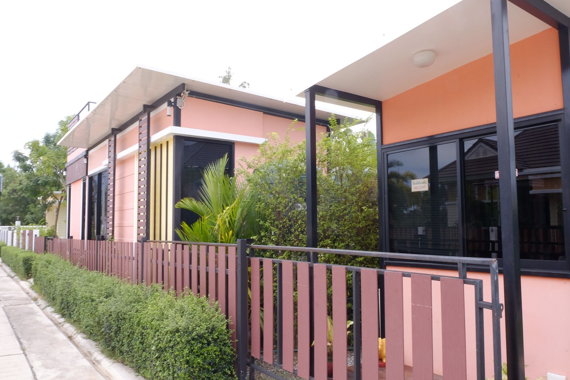 Ban Sumalai Hotel Rayong Eksteriør billede